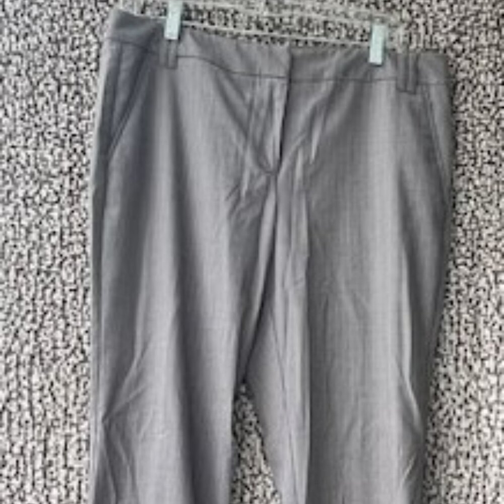 NEW YORK & COMPANY Grey with White Strip Stretch Dress Pants